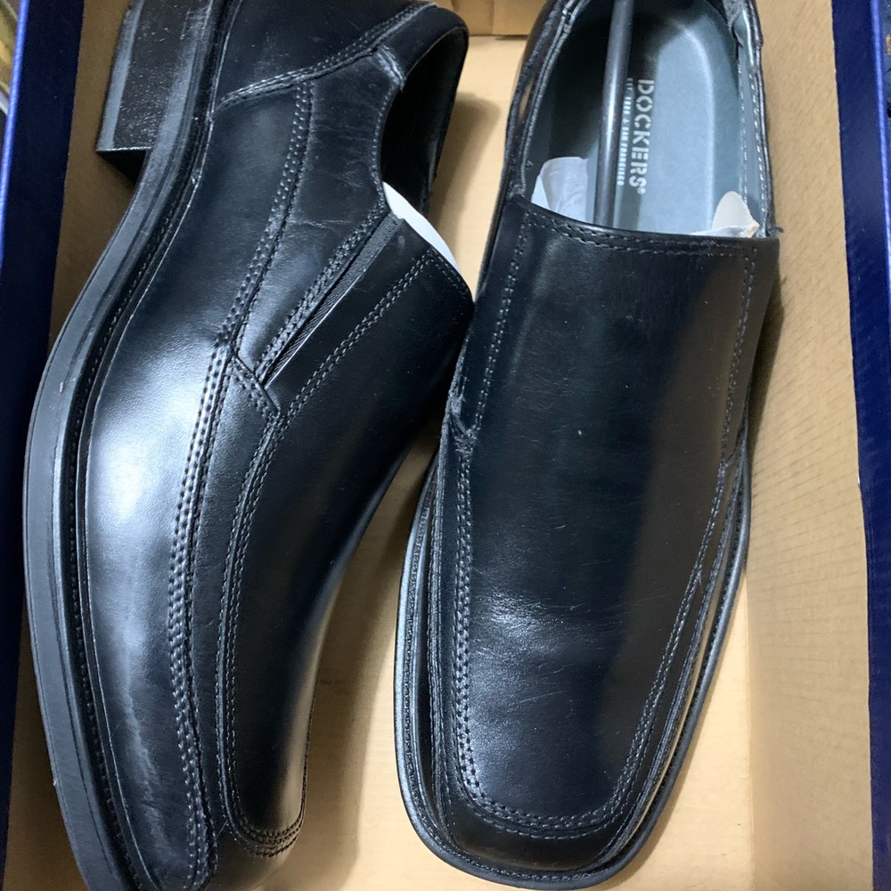 Dockers® Proposal Men's Leather Slip-On Shoes Black 10 Medium NIB Padded Footbed - Picture 3 of 4